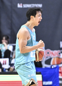 스포츠종합 홍기웅(7) KBL 4강 4차전 KT-LG.jpg