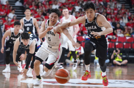 스포츠종합 홍기웅(2) 농구 한일전 오재현3.jpg