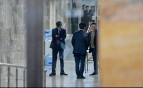 고민에 빠진 한동훈.jpg