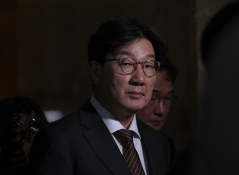 특집계엄령구윤성46.jpg