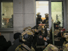 특집계엄령박종민 02.jpg