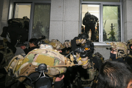 특집계엄령박종민 05.jpg