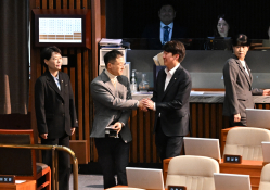 특집계엄령 이새롬 11.jpg