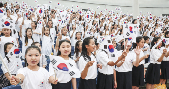 '광복의 기쁨을 노래한다'.jpg