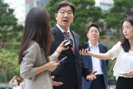 8월_뉴스_장련성 (1).jpg